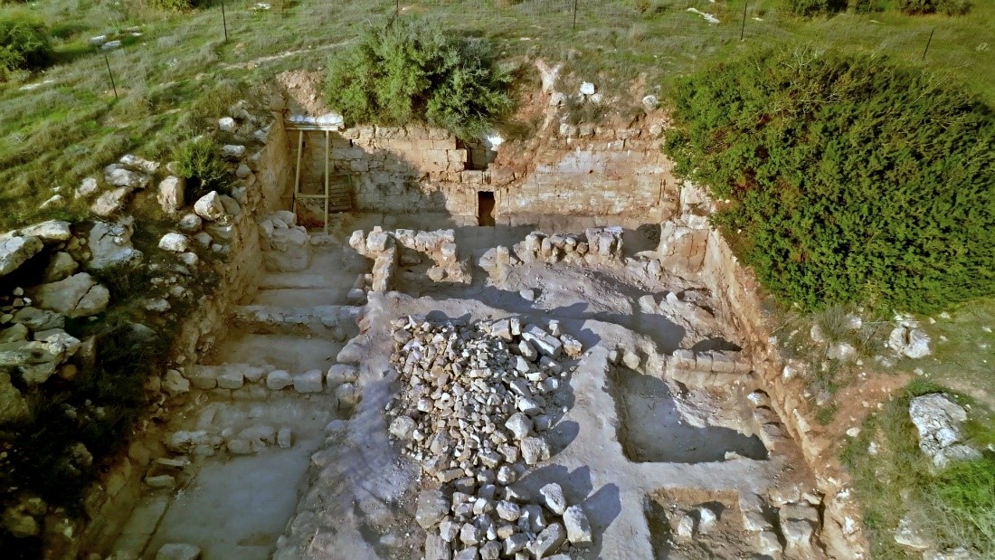Una tumba familiar de 2.000 años de antigüedad, una de las más elaboradas de Israel, fue descubierta en una excavación arqueológica